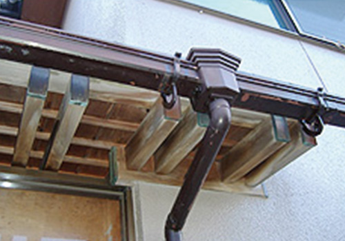 サッシ・雨どいなどの鉄やアルミ